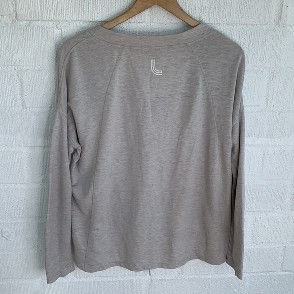 Lole Athletic Lounge Comfy Oversized Tan Long Sleeve Shirt sz XS - Picture 7 of 8